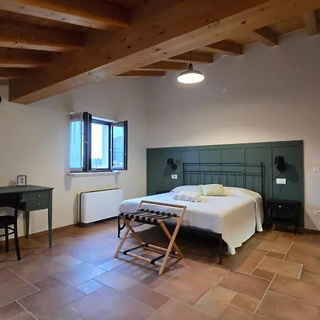 Igino - Tra I Vigneti Colazione Semplice Parcheggio Gratuito 팜스테이 네그라르