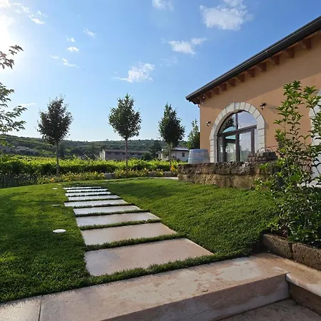 Igino - Tra I Vigneti Colazione Semplice Parcheggio Gratuito 팜스테이 네그라르